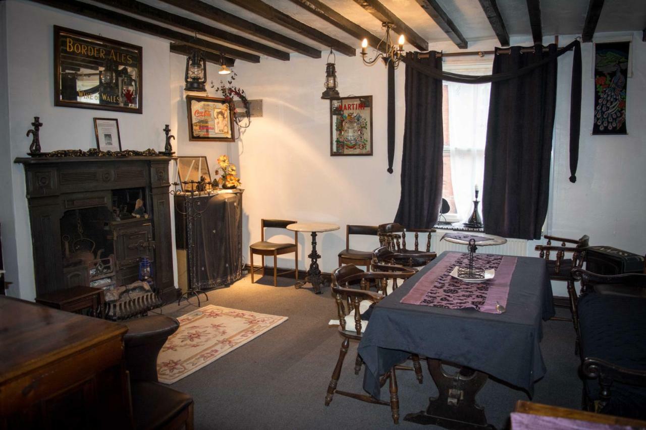 The Benbow Inn At Ruyton-Xi-Towns Extérieur photo